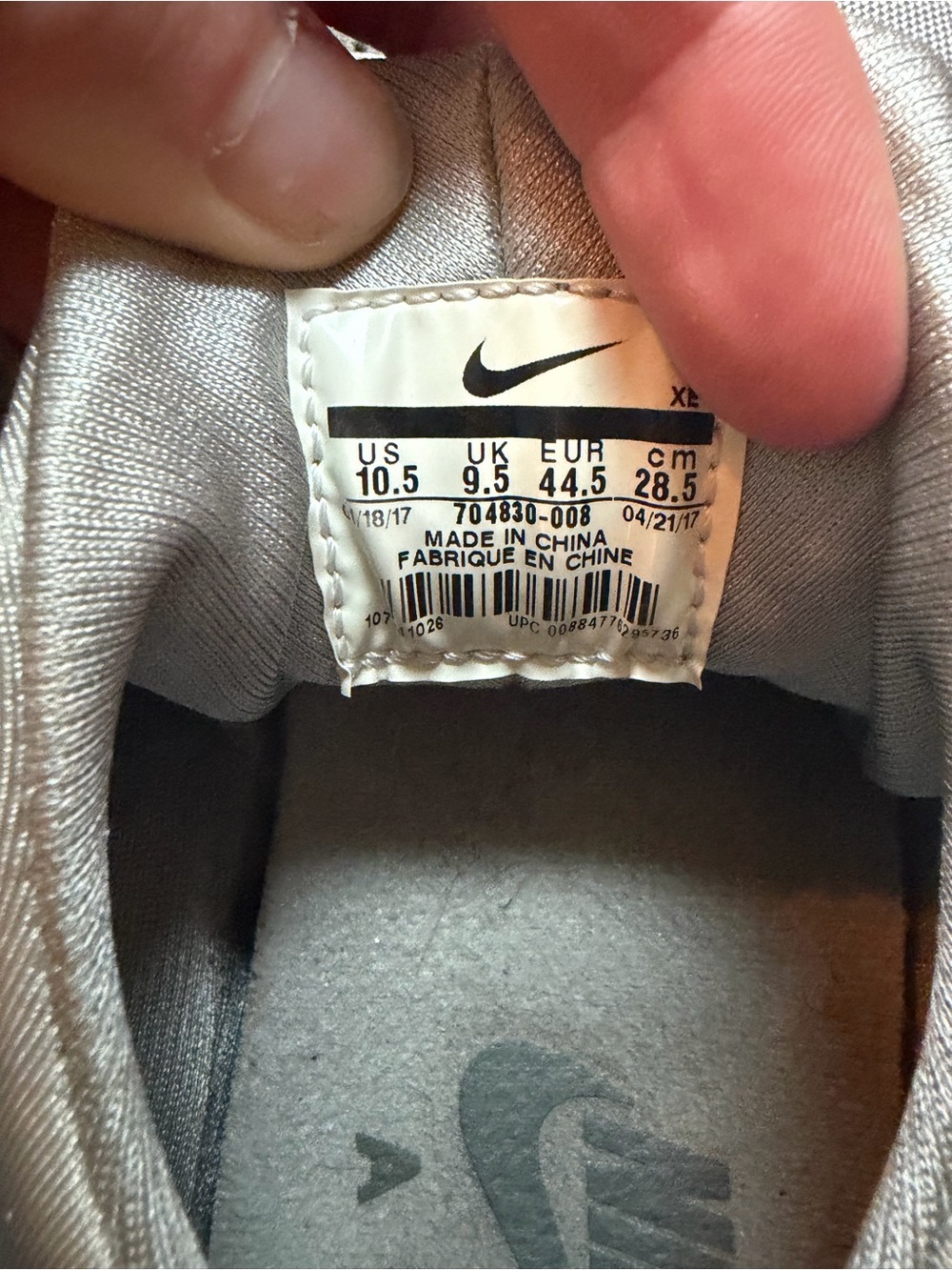 Nike Men’s Silver Air Huarache Sneakers - Picture 7 of 7